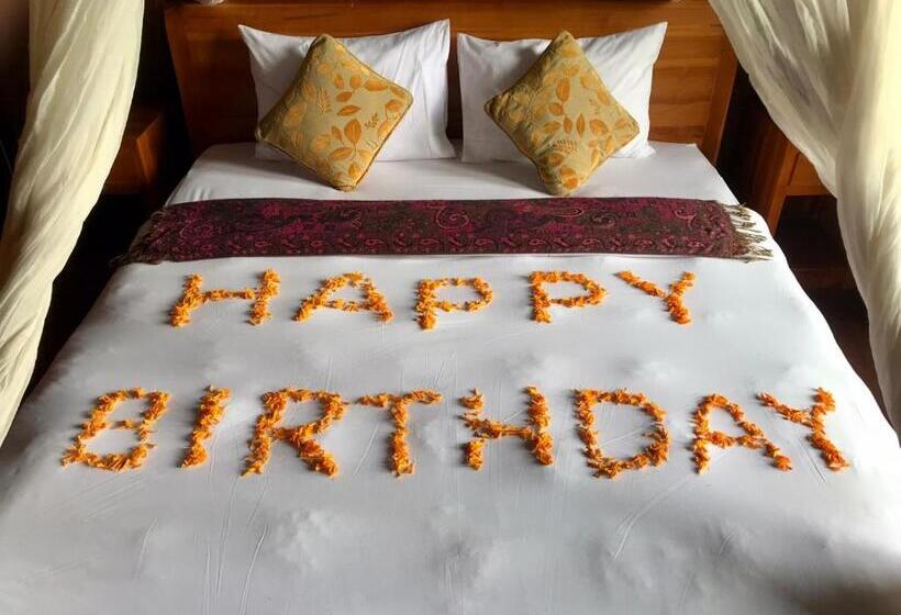 פנסיון Kubu Bakas Guest House