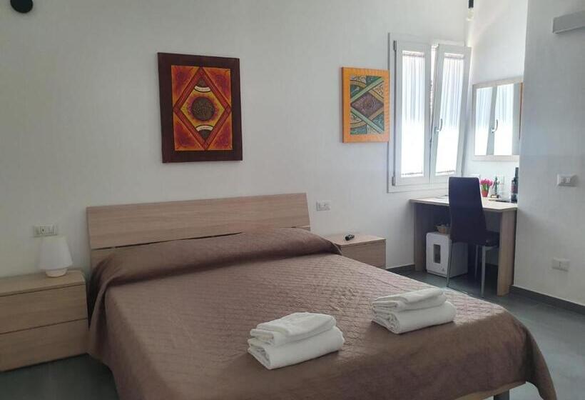 פנסיון Sardiniarooms Tortolì Old Town