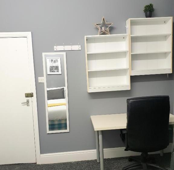 פנסיון Topaz Town House No 36