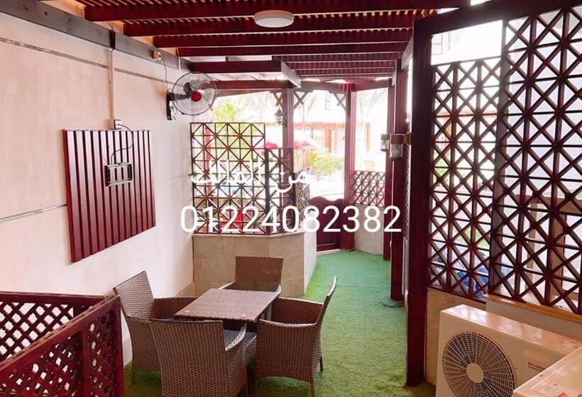 Cozy Portsaid Garden Chalet