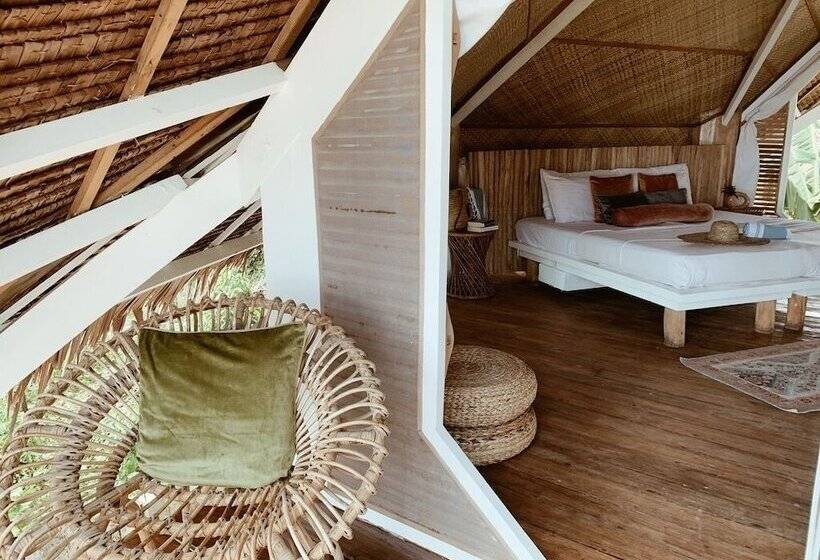 استراحتگاه Punta Punta Surf Retreat