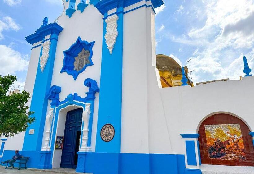 Spacieux Avec Vue Historique Unique