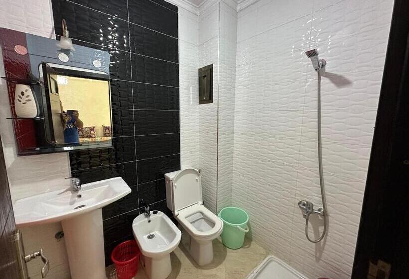 Spacieux Avec Vue Historique Unique