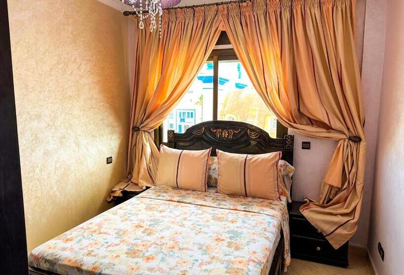 Spacieux Avec Vue Historique Unique