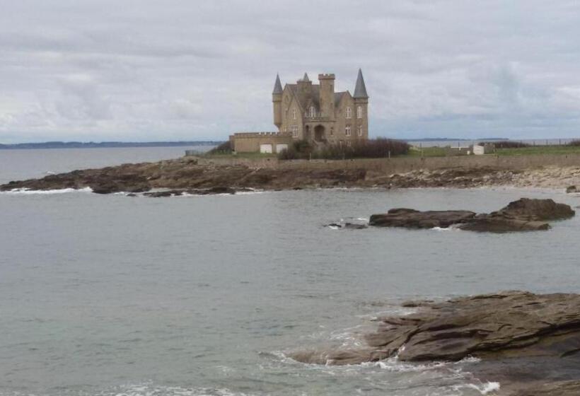 Ty Avel Studios 110 Et 111