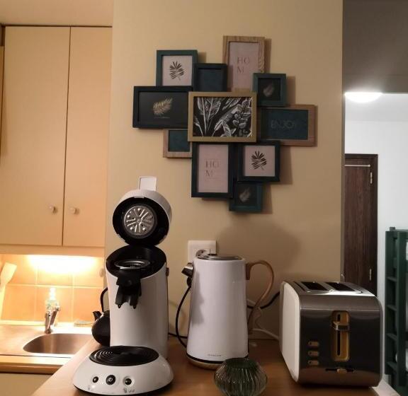 Ty Avel Studios 110 Et 111