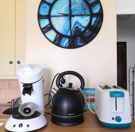 Ty Avel Studios 110 Et 111