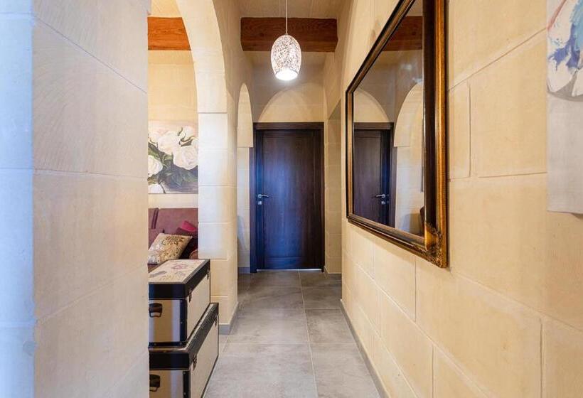 Ajuga Luxury Boutique B&b