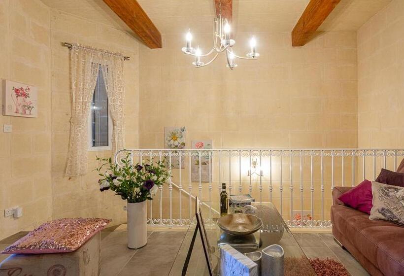 Ajuga Luxury Boutique B&b