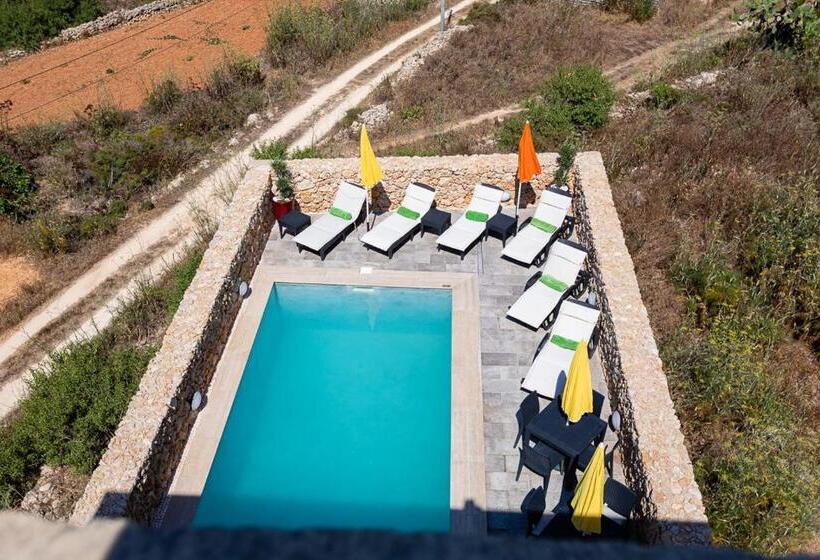 Ajuga Luxury Boutique B&b