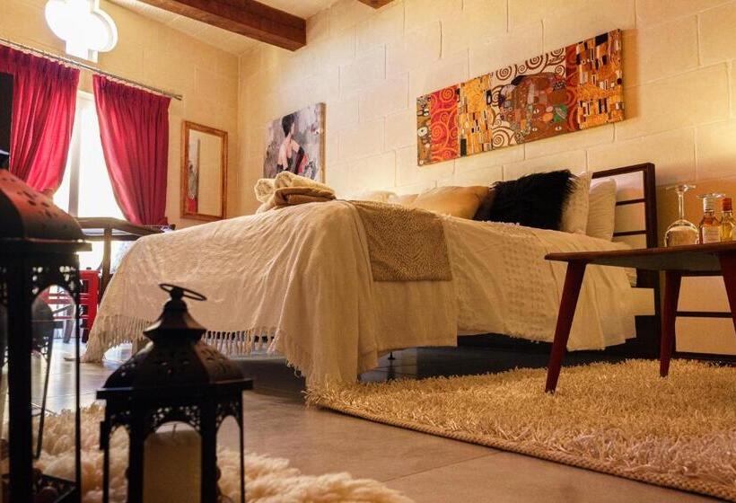 Ajuga Luxury Boutique B&b