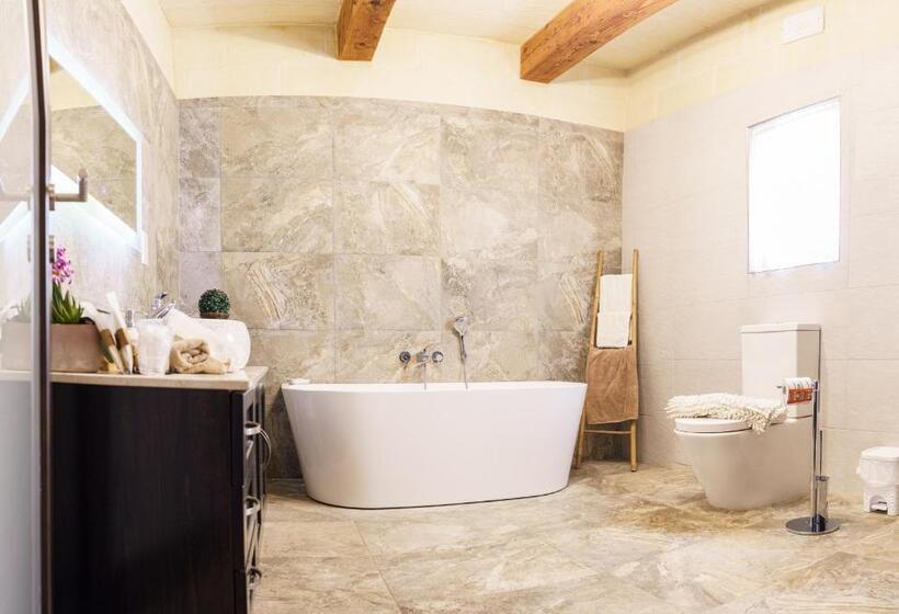 Ajuga Luxury Boutique B&b