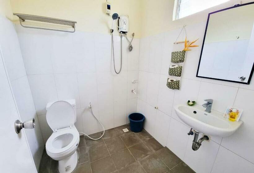 فندق صغير Bahandi Beach Lodge