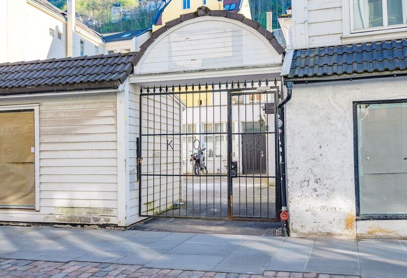 فندق صغير Fabryka