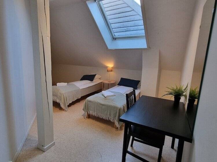 فندق صغير Fabryka