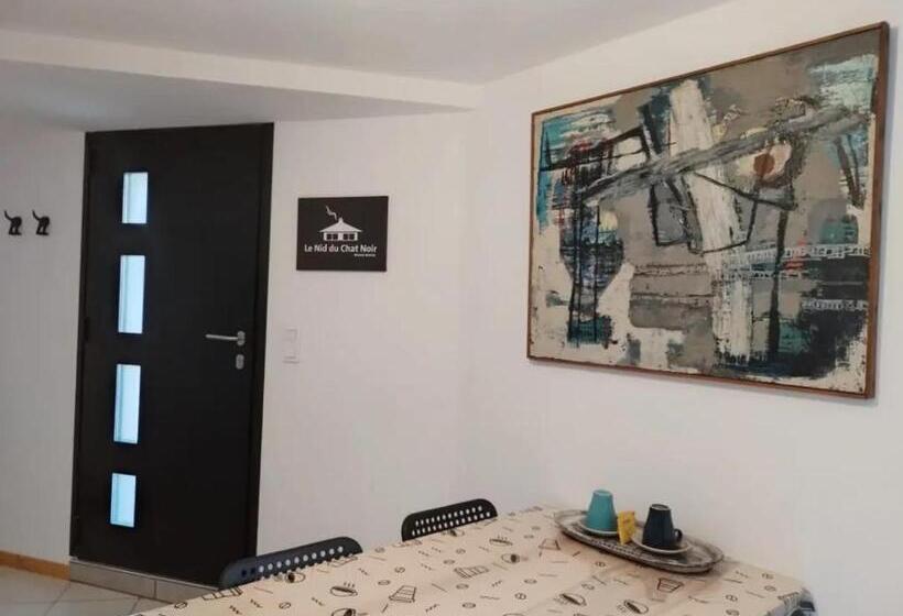 Le Nid Du Chat Noir Maison Alvéole Bed And Books