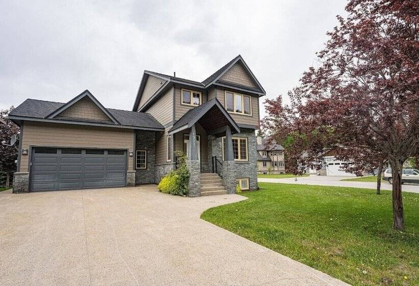 Aspen Lodge By Revelstoke Vacations