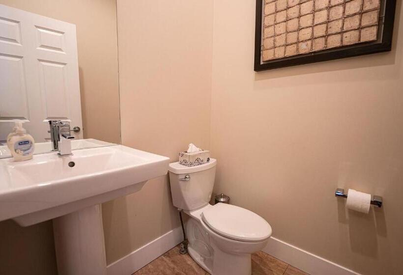 Aspen Lodge By Revelstoke Vacations