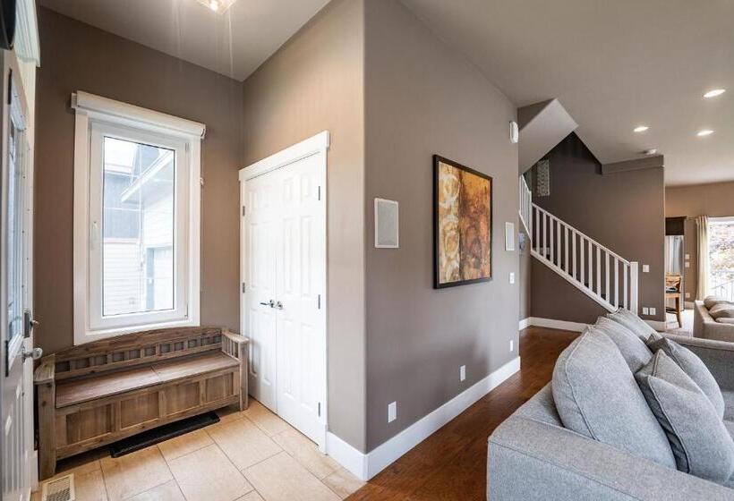 Aspen Lodge By Revelstoke Vacations