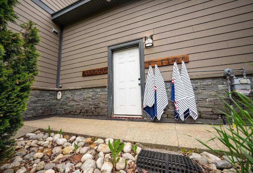 Aspen Lodge By Revelstoke Vacations