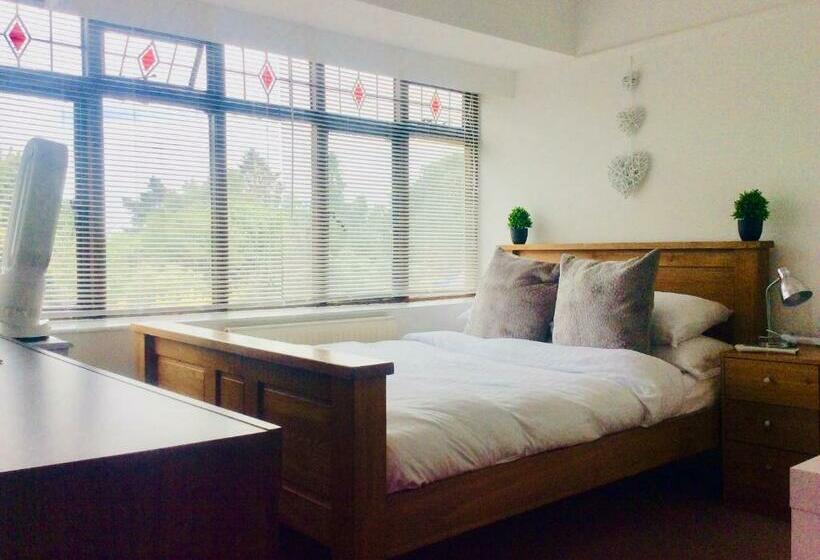 مبيت وإفطار Gateway House