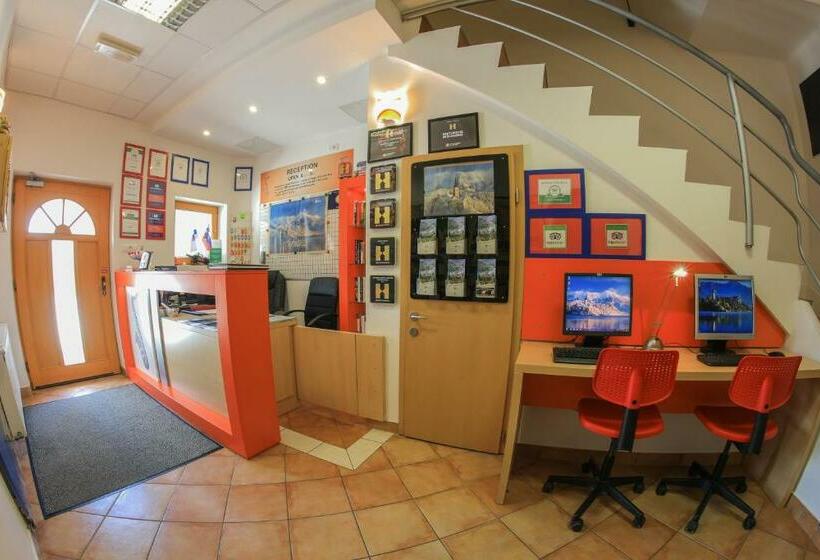 تختخواب و صبحانه Rooms Jani