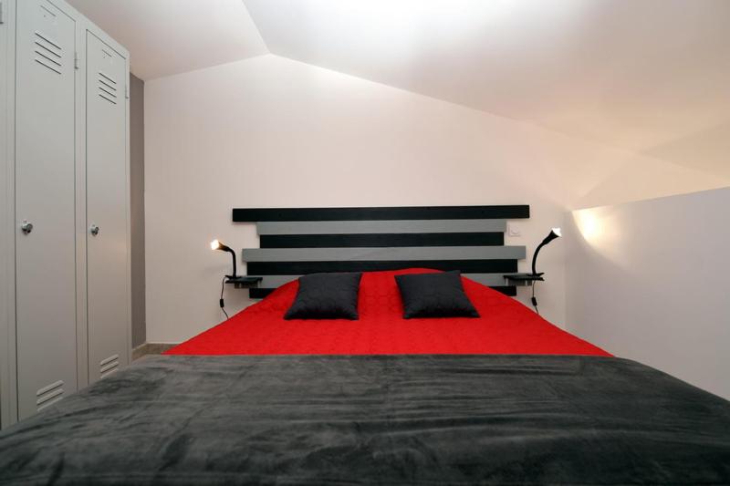 민박 Sous Les Pins Gîtes Et Chambres D Hôtes