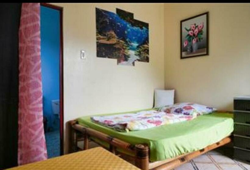 Gialyn S Bed And Breakfast