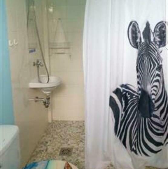 Gialyn S Bed And Breakfast