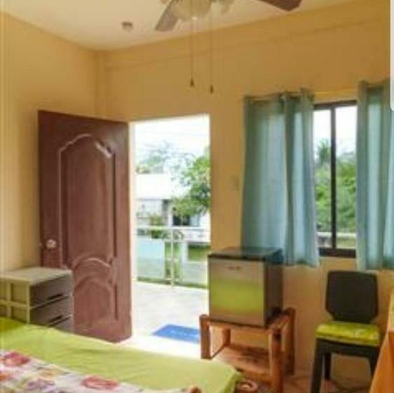 Gialyn S Bed And Breakfast