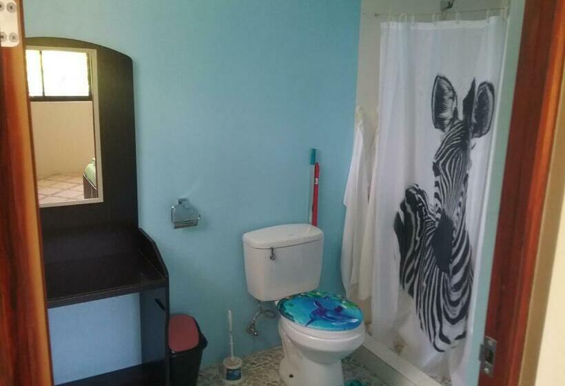 Gialyn S Bed And Breakfast