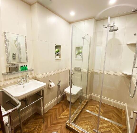 Habitat Central Apartment