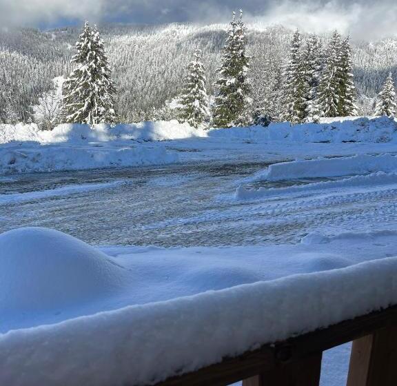 Hillhome Apartment & Sauna