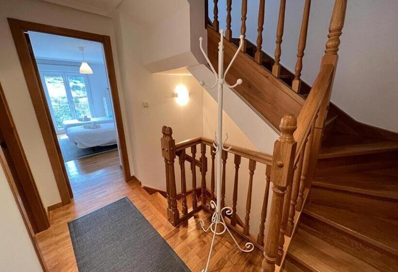 Hondargane, En Las Playas De Laga Y Laida