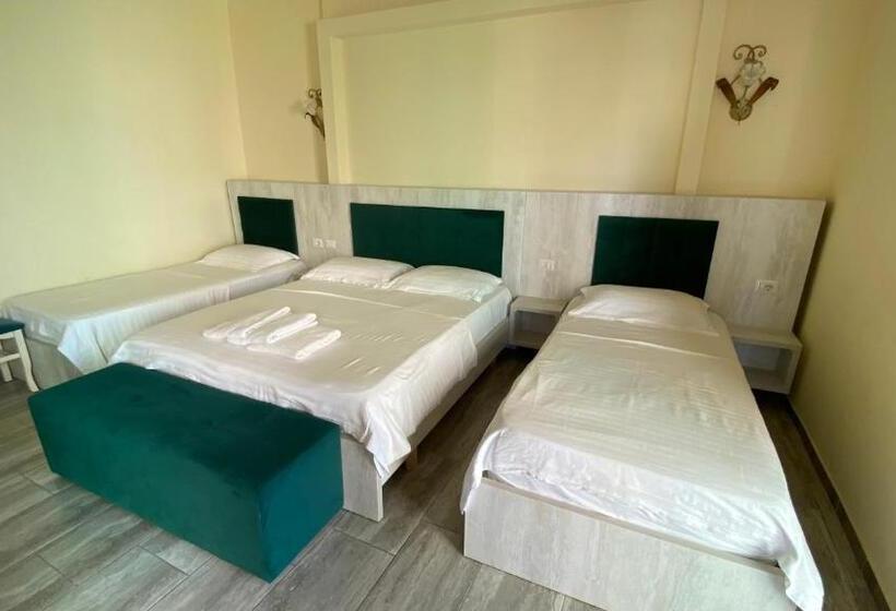 酒店 Kompleksi Jakaj