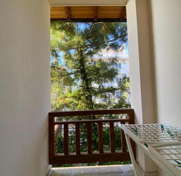 酒店 Kompleksi Jakaj