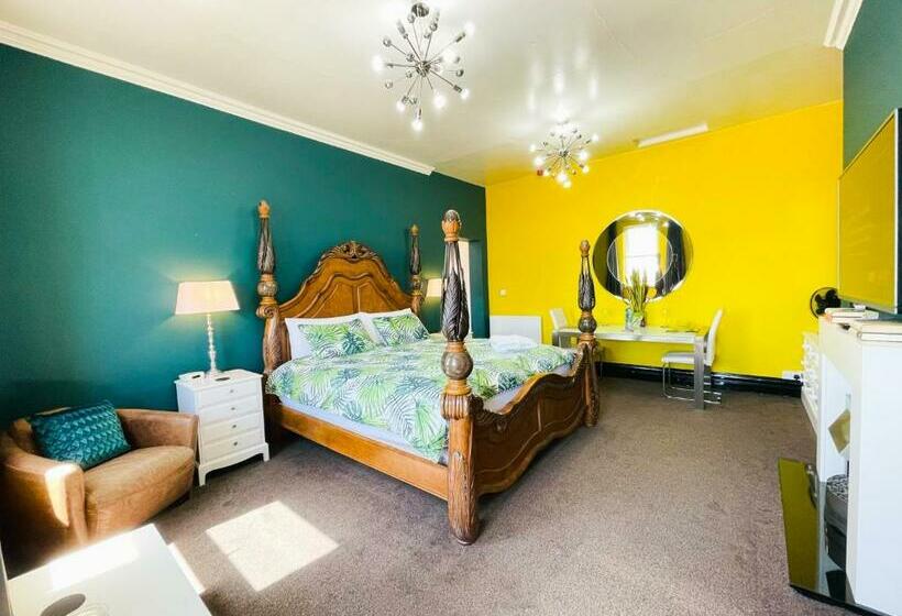 فندق Phoenix Apartments