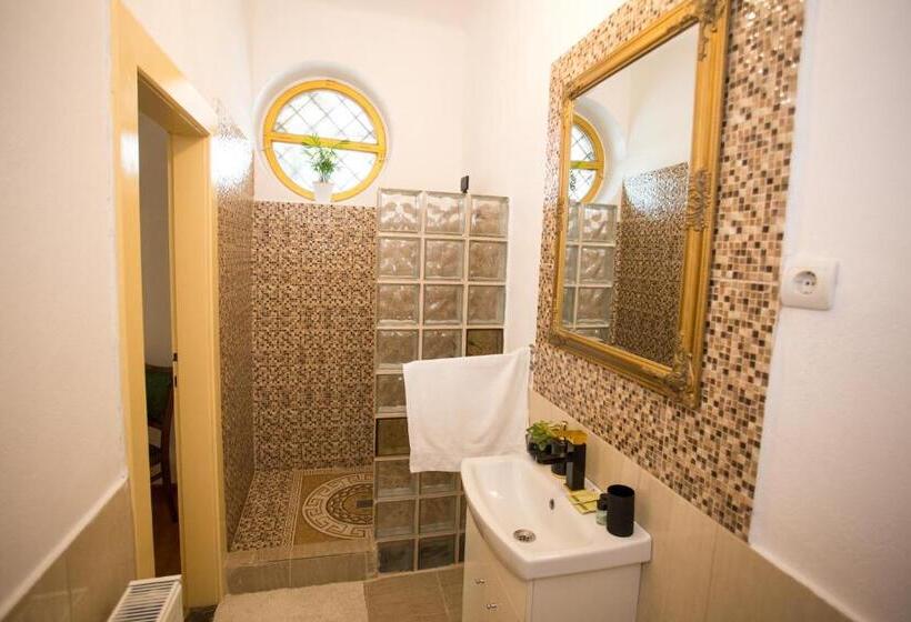 Joseph Hayn Apartments