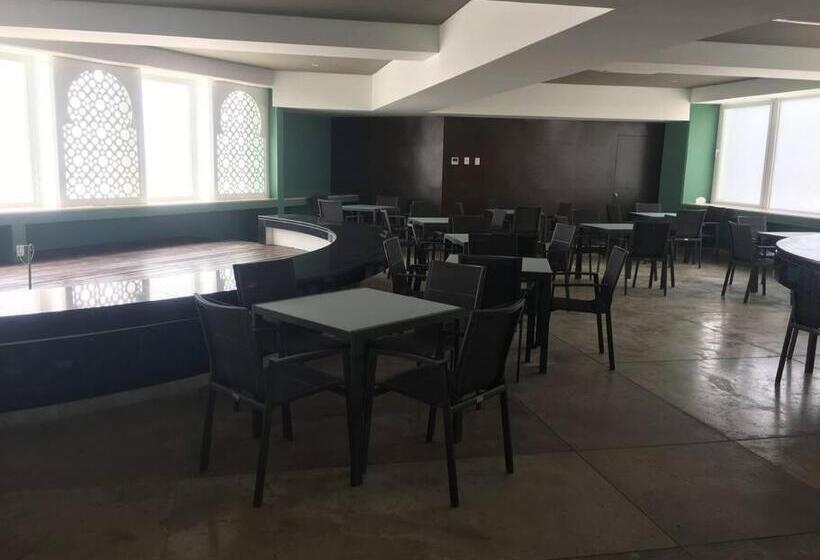 Luxury Apartment In Front Of Acapulco Beach