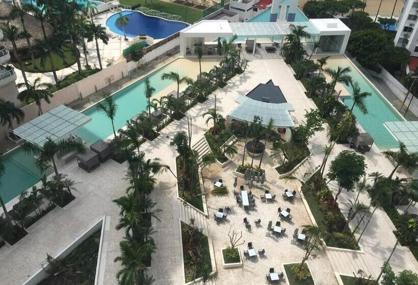 Luxury Apartment In Front Of Acapulco Beach