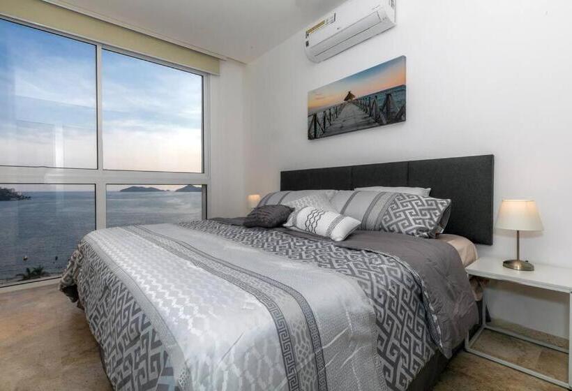 Luxury Apartment In Front Of Acapulco Beach
