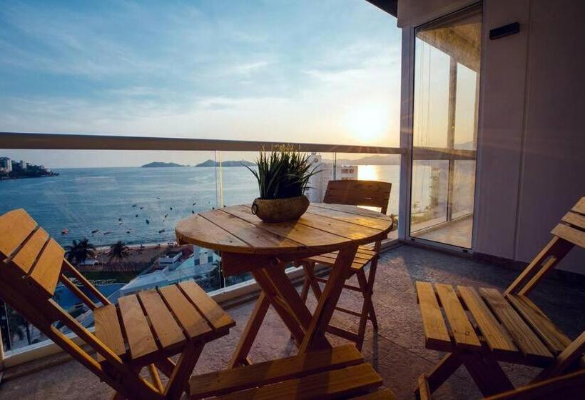 Luxury Apartment In Front Of Acapulco Beach