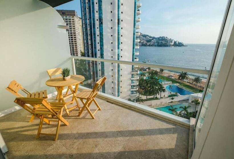 Luxury Apartment In Front Of Acapulco Beach