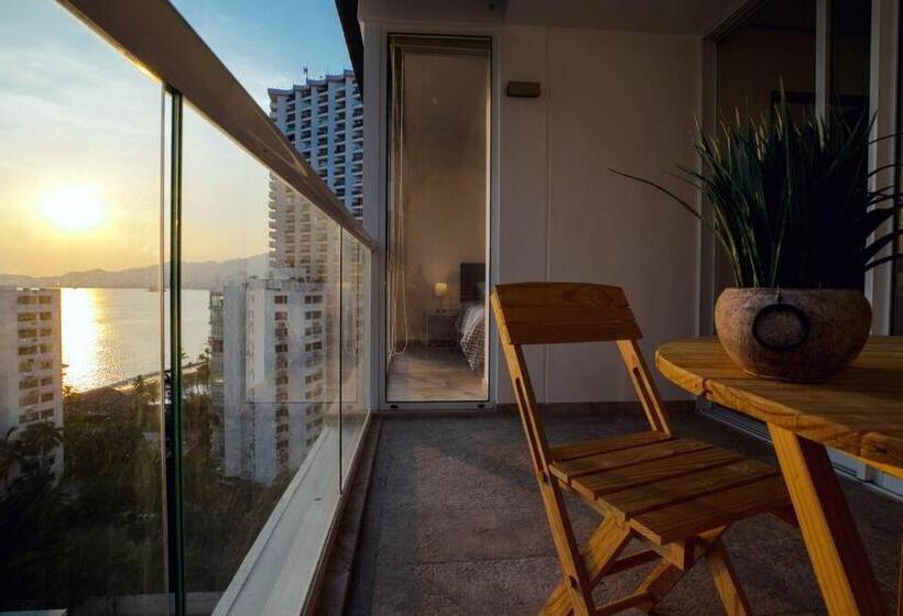 Luxury Apartment In Front Of Acapulco Beach