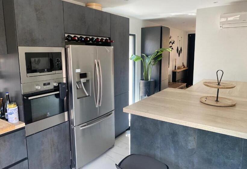 Maison Lyon 8 Jardin Parking Studio Indépendant Sur Demande