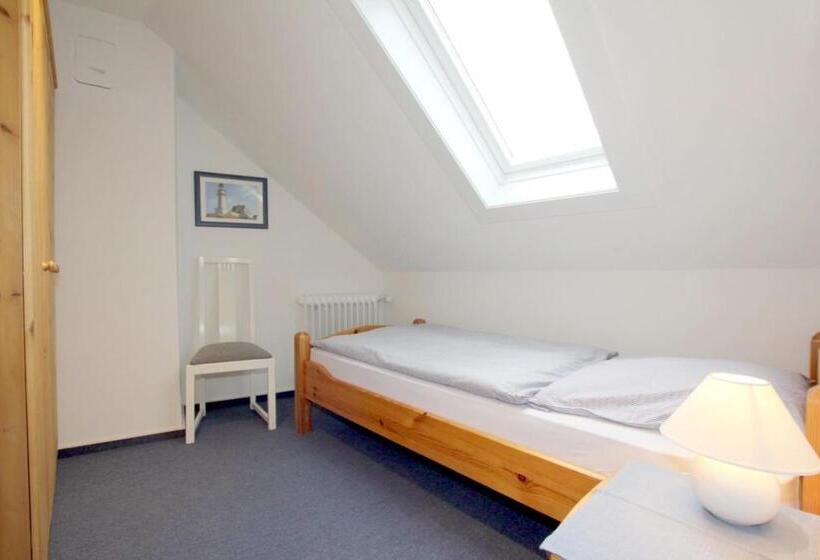 Mittelstraße 18, Whg 1, Haus Am Rosenbeet