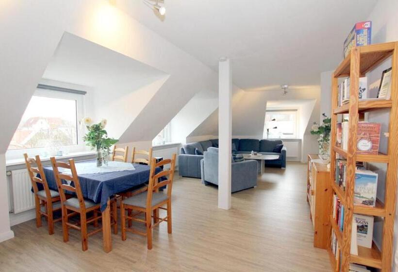 Mittelstraße 18, Whg 1, Haus Am Rosenbeet