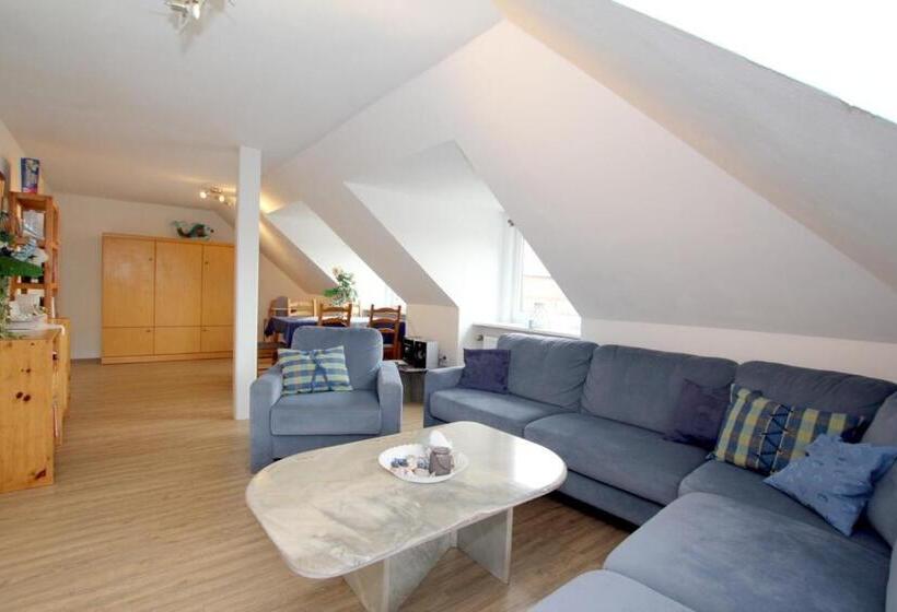 Mittelstraße 18, Whg 1, Haus Am Rosenbeet