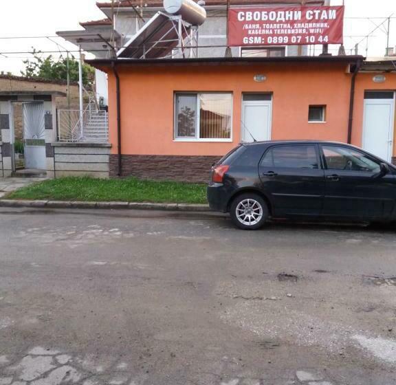 פנסיון стаи за гости дн