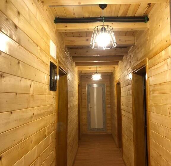 Пансион Adenisi Guesthouse